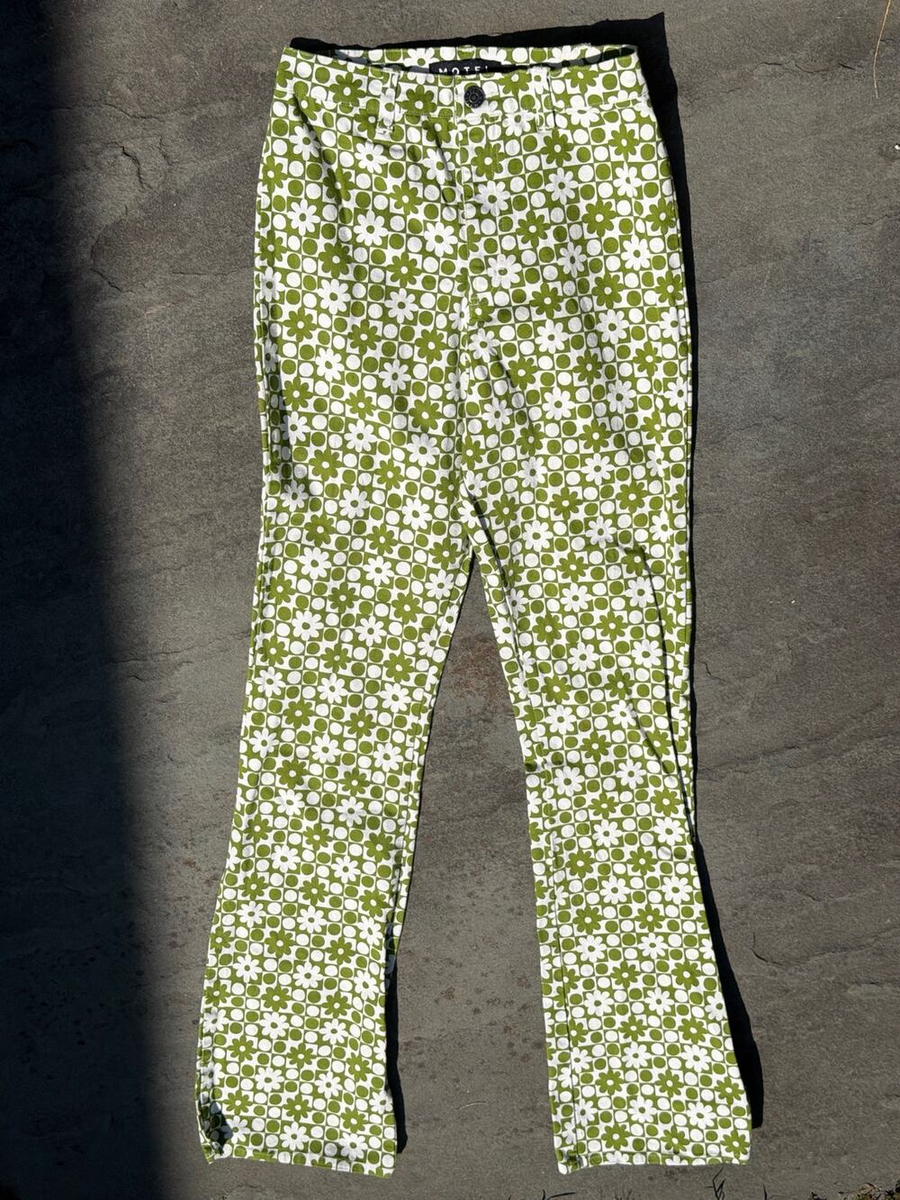 Motel Rocks Retro Floral Print Flare Pants Green White High Rise Sz XXS